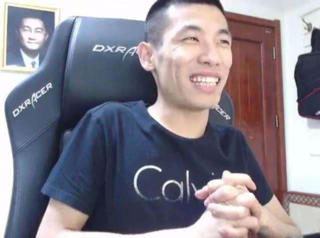 《LOL》PDD被曝签约斗鱼6