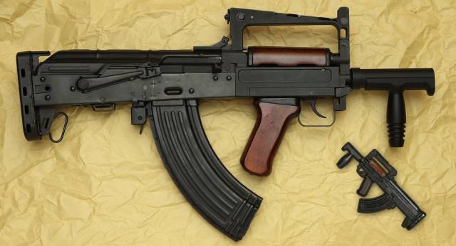 《绝地求生》空投枪如何取舍5