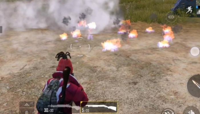 绝地求生中怎么低丢手榴弹2