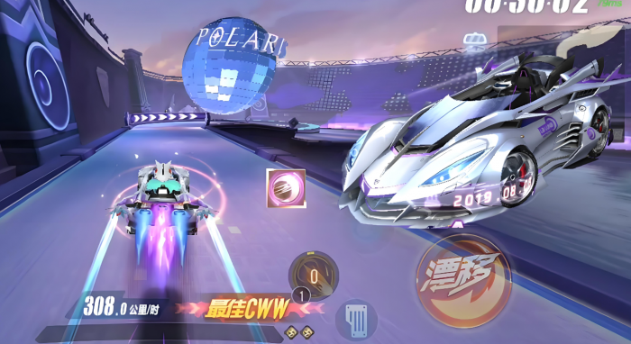 qq飞车月光女神和雷诺哪个好1