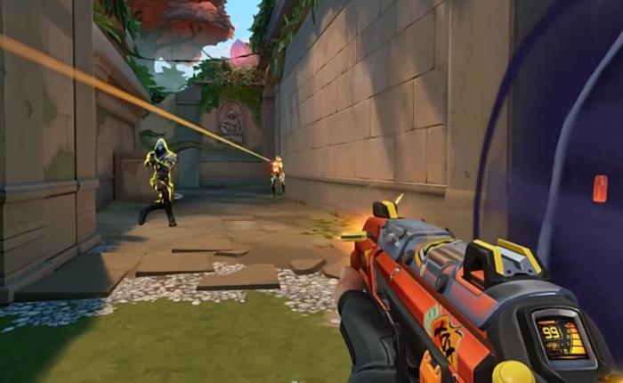 无畏契约蜂刺冲锋枪怎么用4