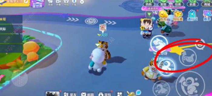 元梦之星怎么把人举起来1