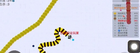 贪吃蛇大作战怎么躲避小怪物3