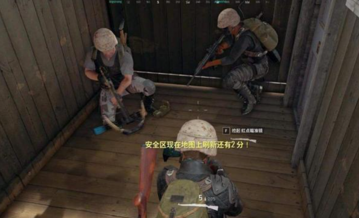 绝地求生四人模式怎么救队友2