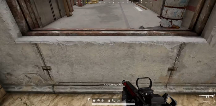 绝地求生如何打碎玻璃跳窗户2