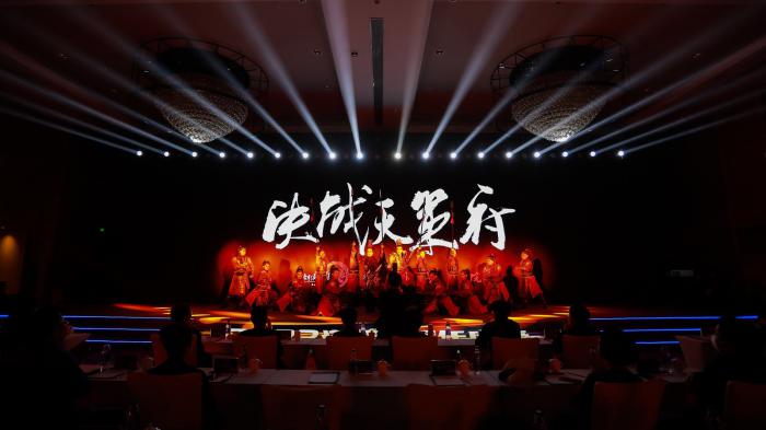 有谁知道在泰拉瑞亚游戏中如何获得断裂英雄剑4